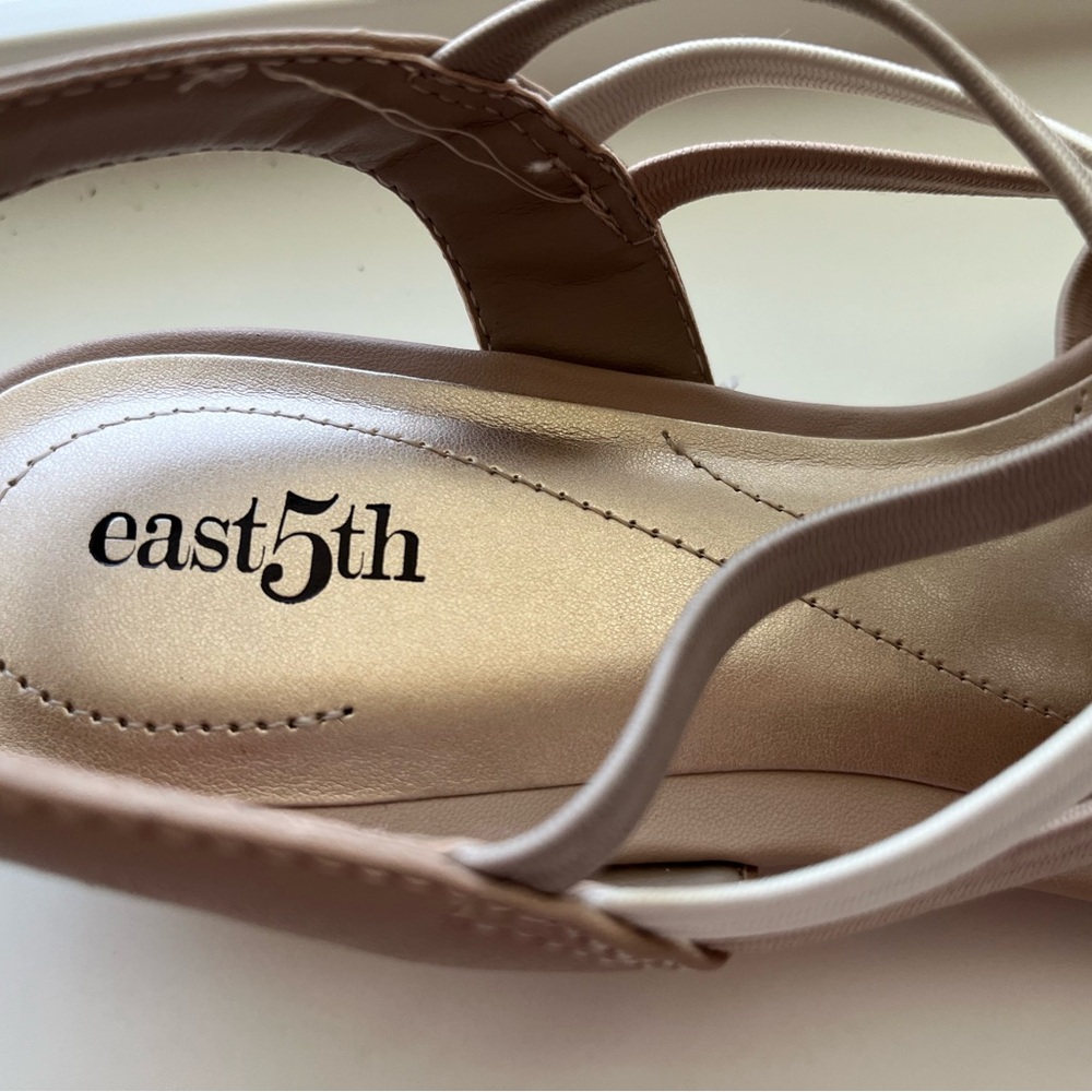 East 5th Tan and Cream Sandals Elegant Comfort - Picture 8 of 10